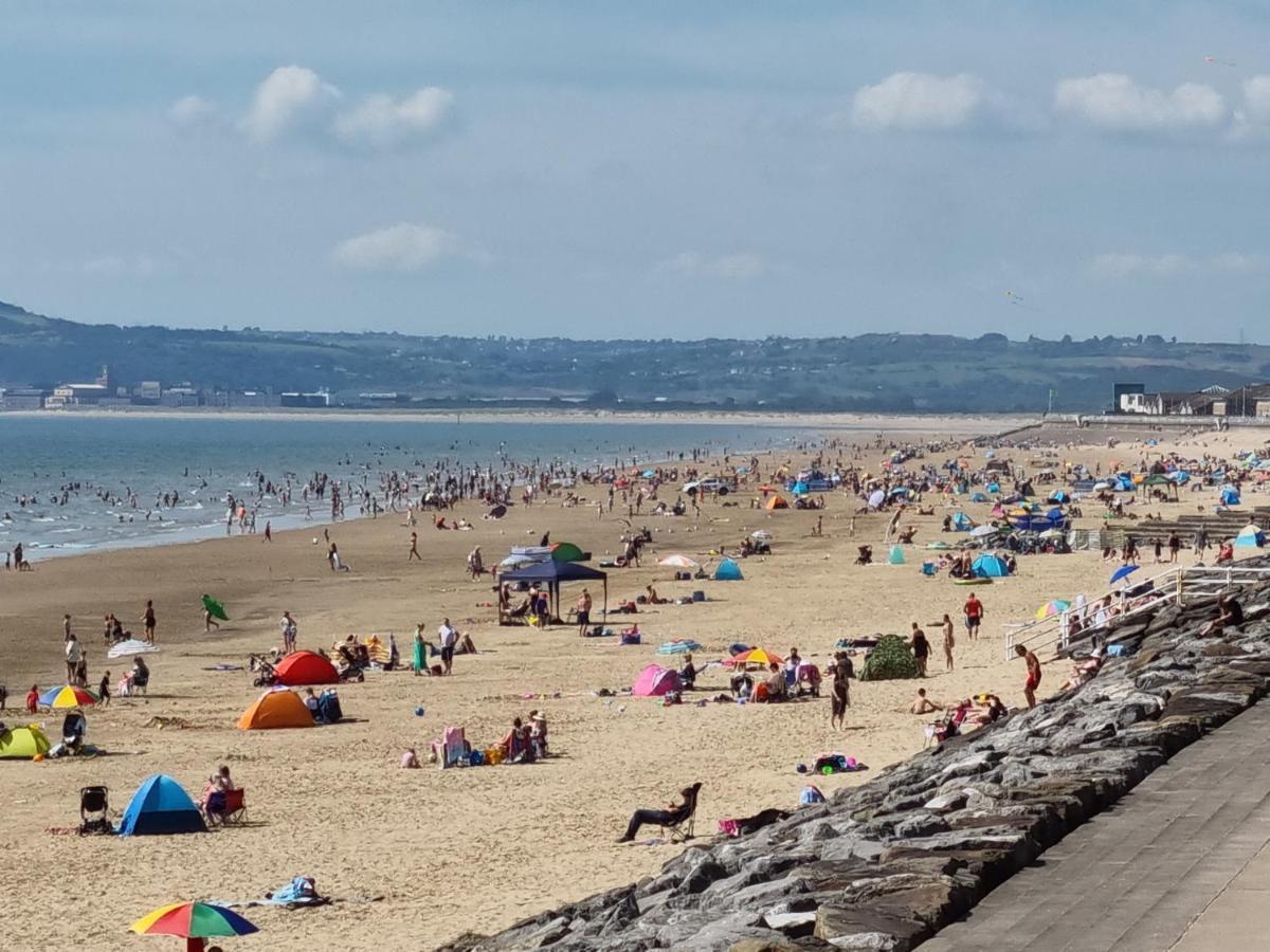 Driftmark Beachfront Location Aberavon Beach Sea Views Large Driveway Parking Private Site Fibre Optic Wi Fi 포트탤벗 외부 사진